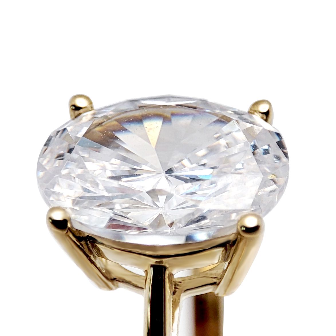 9ct Gold  Oval CZ Solitaire Travel & Proposal Ring 2.00CTS - 1-84-4901