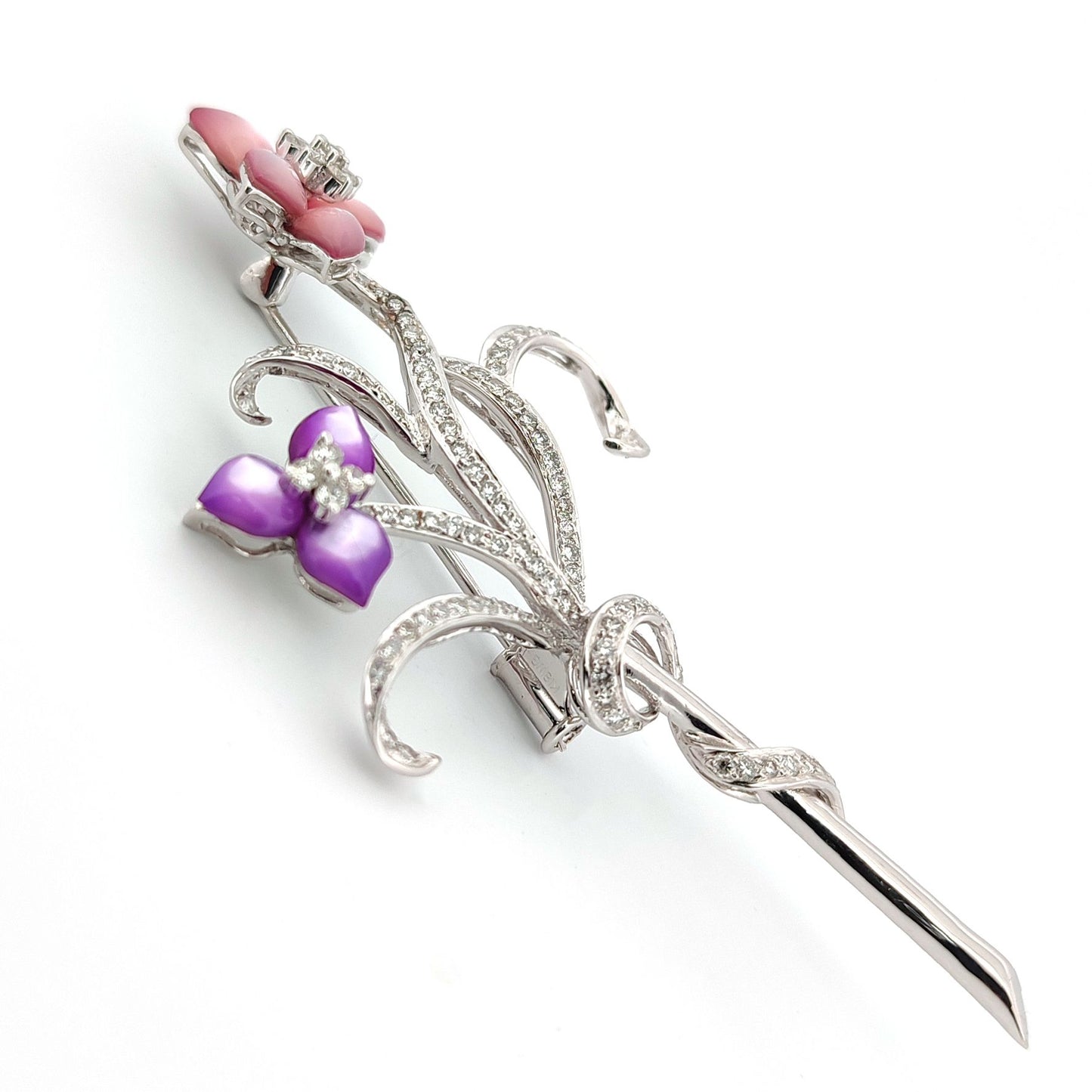 18ct White Gold  Pink Lilac Mother of Pearl Diamond Floral Brooch - 18P109