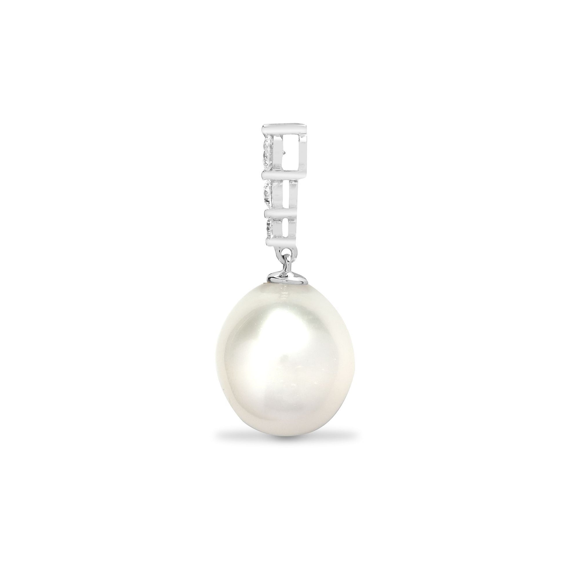 18ct White Gold  0.2ct Diamond Pearl Pearl Trilogy Drop Pendant - 18P223
