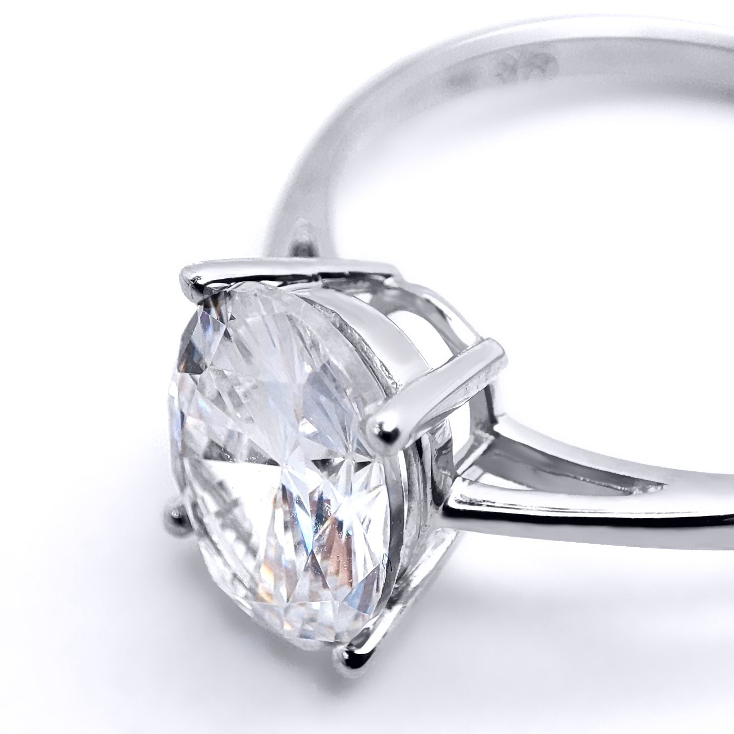 9ct White Gold  Oval CZ Solitaire Travel & Proposal Ring 2.00CTS - 5-84-4901