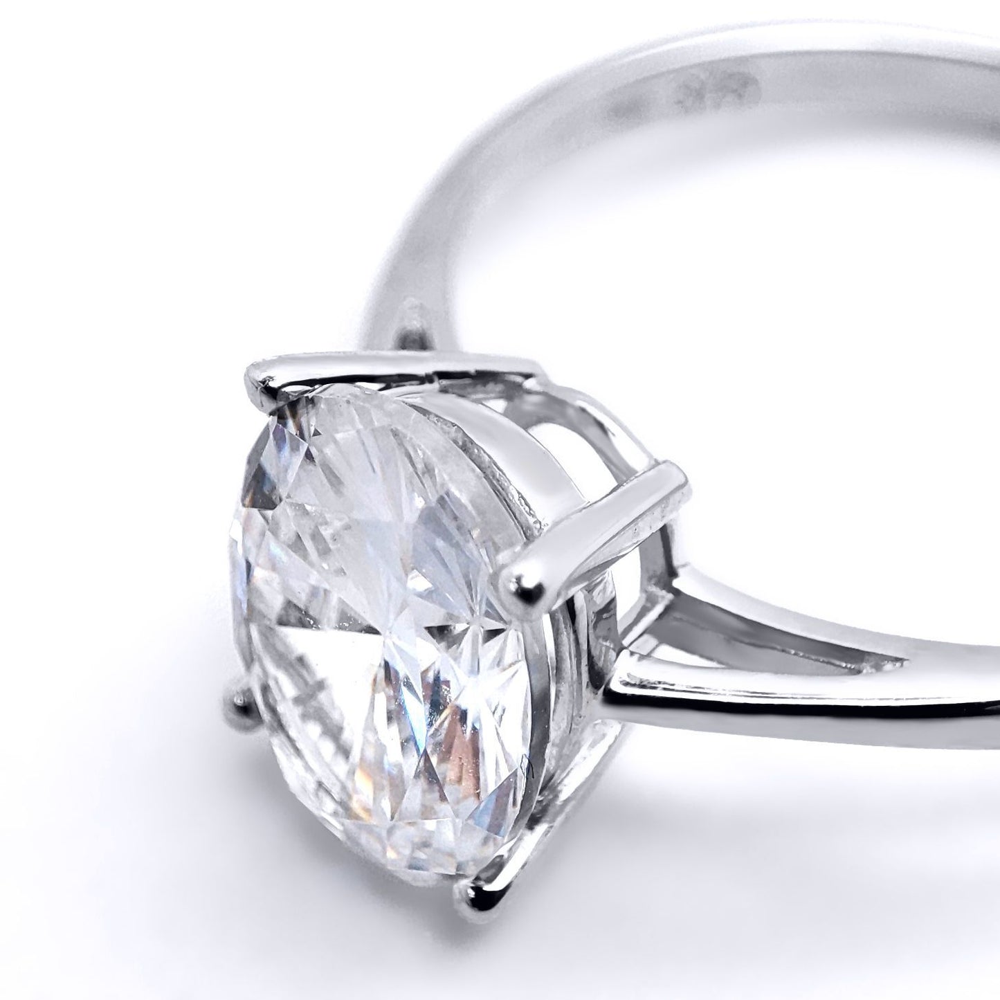 9ct White Gold  Oval CZ Solitaire Travel & Proposal Ring 2.00CTS - 5-84-4901