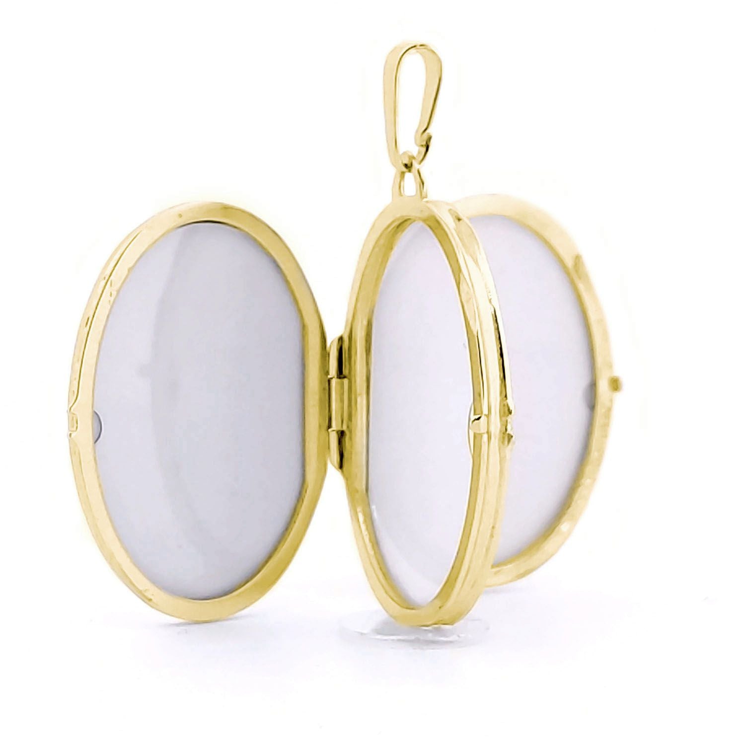 9ct Gold  Quilted Daisy Oval 4 Picture Family Locket Pendant - JLC120